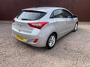 Used 2015 Hyundai i30 Se Blue Drive Silver - Interior and Exterior details 3