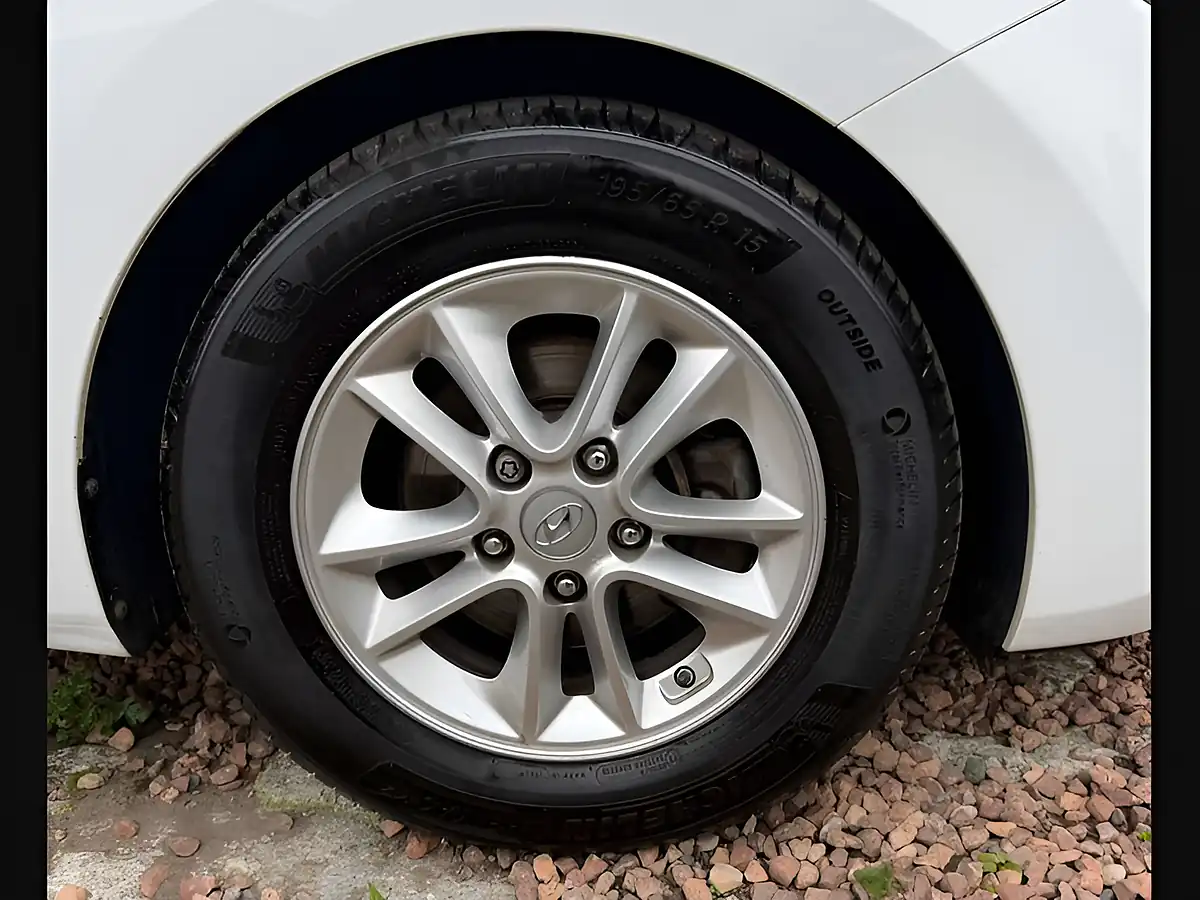 Used 2015 Hyundai i30 Se Blue Drive White - Interior and Exterior details 10