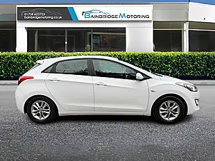 Used 2015 Hyundai i30 Se Blue Drive White - Interior and Exterior details 2