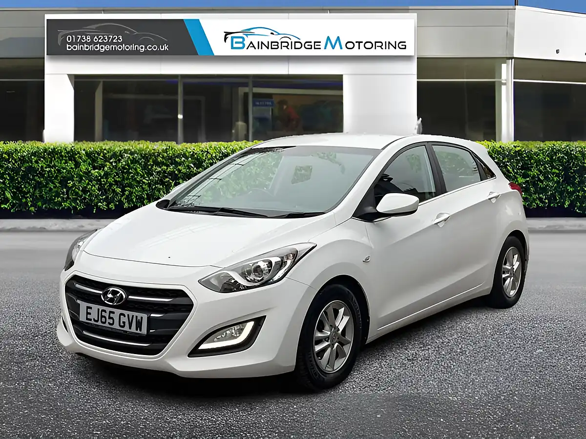 Used 2015 Hyundai i30 Se Blue Drive White - Interior and Exterior details 7