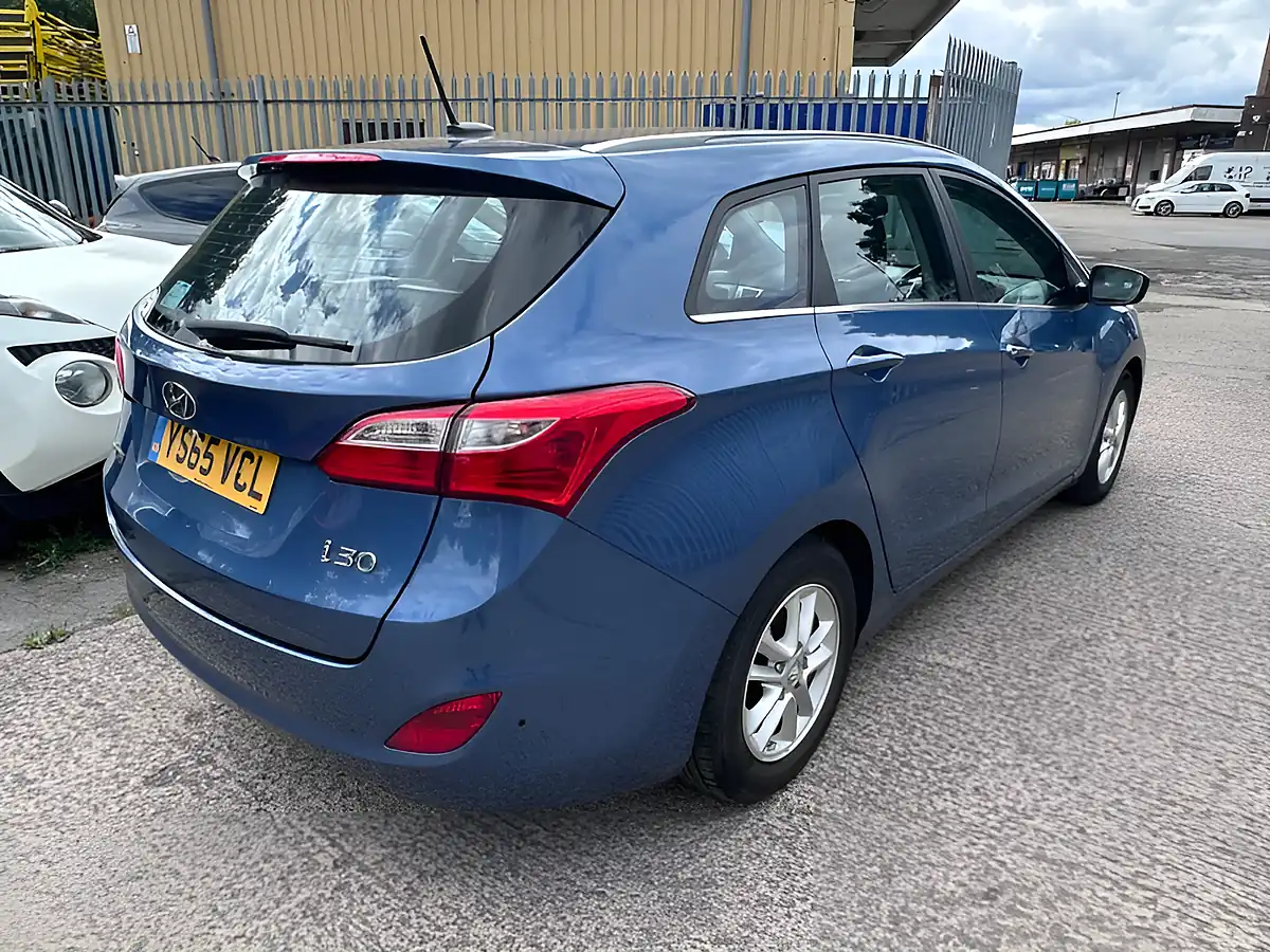 Used 2015 Hyundai i30 Se Nav Tourer Blue - Interior and Exterior details 2