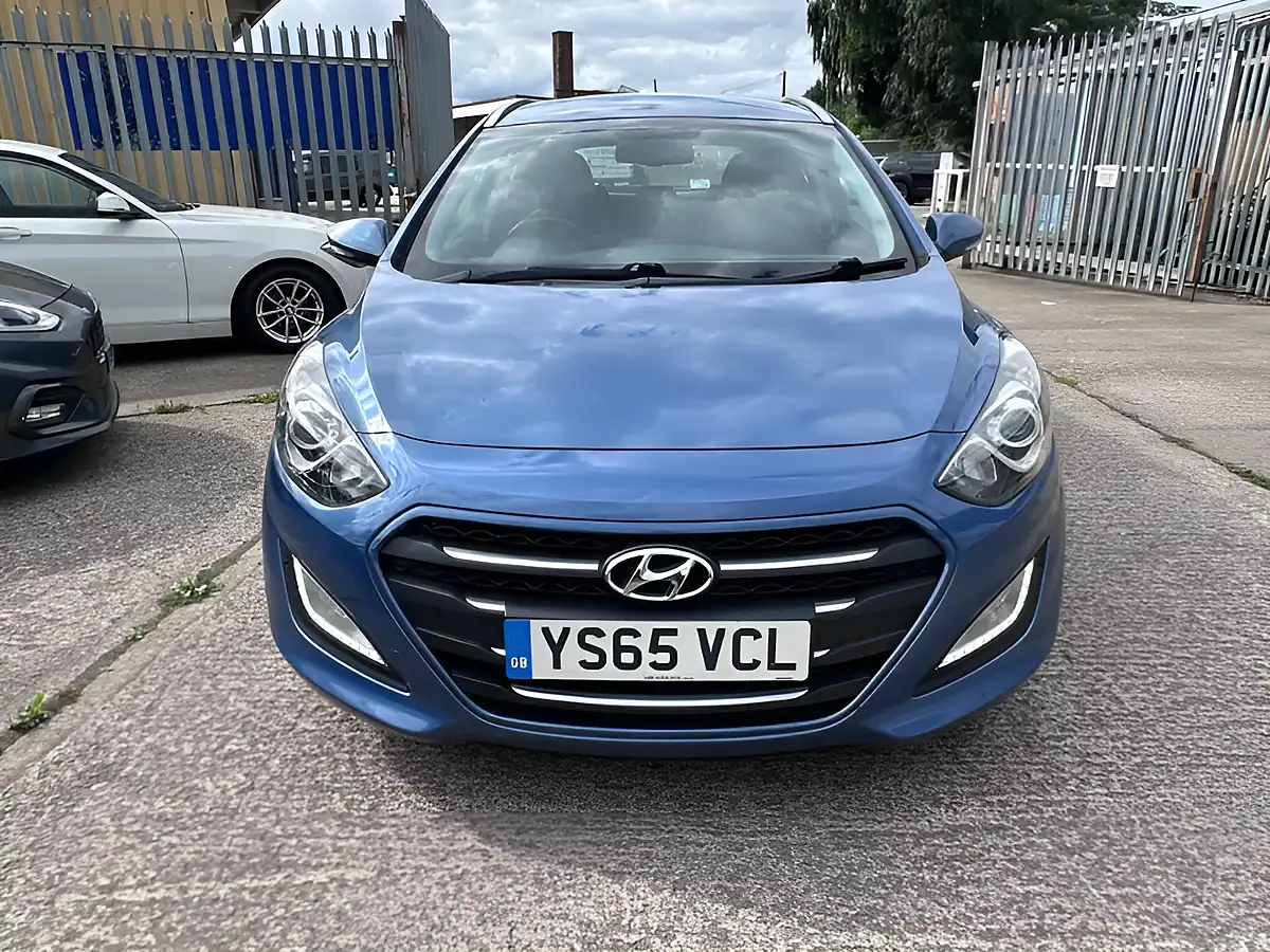 Used 2015 Hyundai i30 Se Nav Tourer Blue - Interior and Exterior details 9