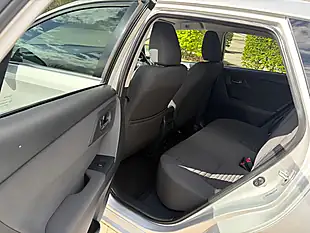 Used 2015 Hyundai i30 Silver - Interior and Exterior details 13