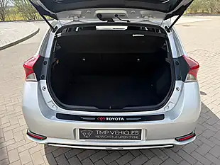 Used 2015 Hyundai i30 Silver - Interior and Exterior details 18