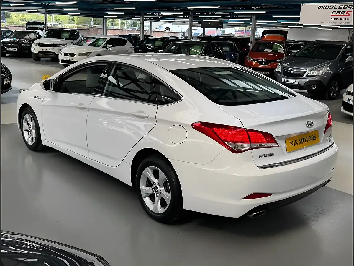 Used 2015 Hyundai i40 Active White - Interior and Exterior details 2