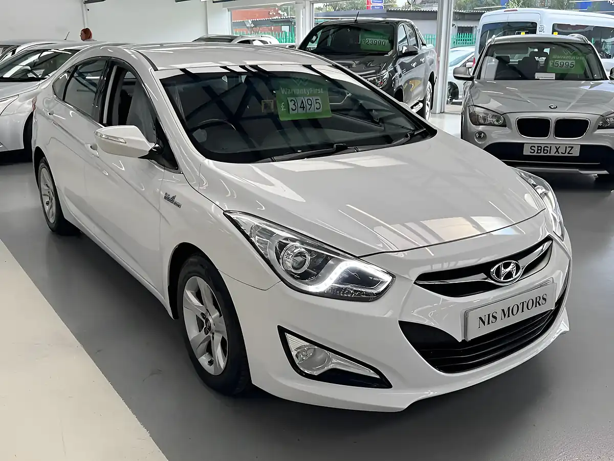 Used 2015 Hyundai i40 Active White - Interior and Exterior details 5