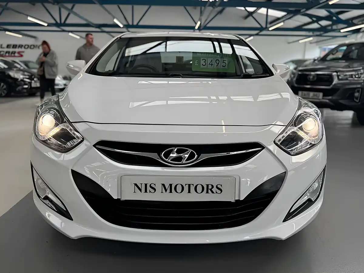 Used 2015 Hyundai i40 Active White - Interior and Exterior details 7