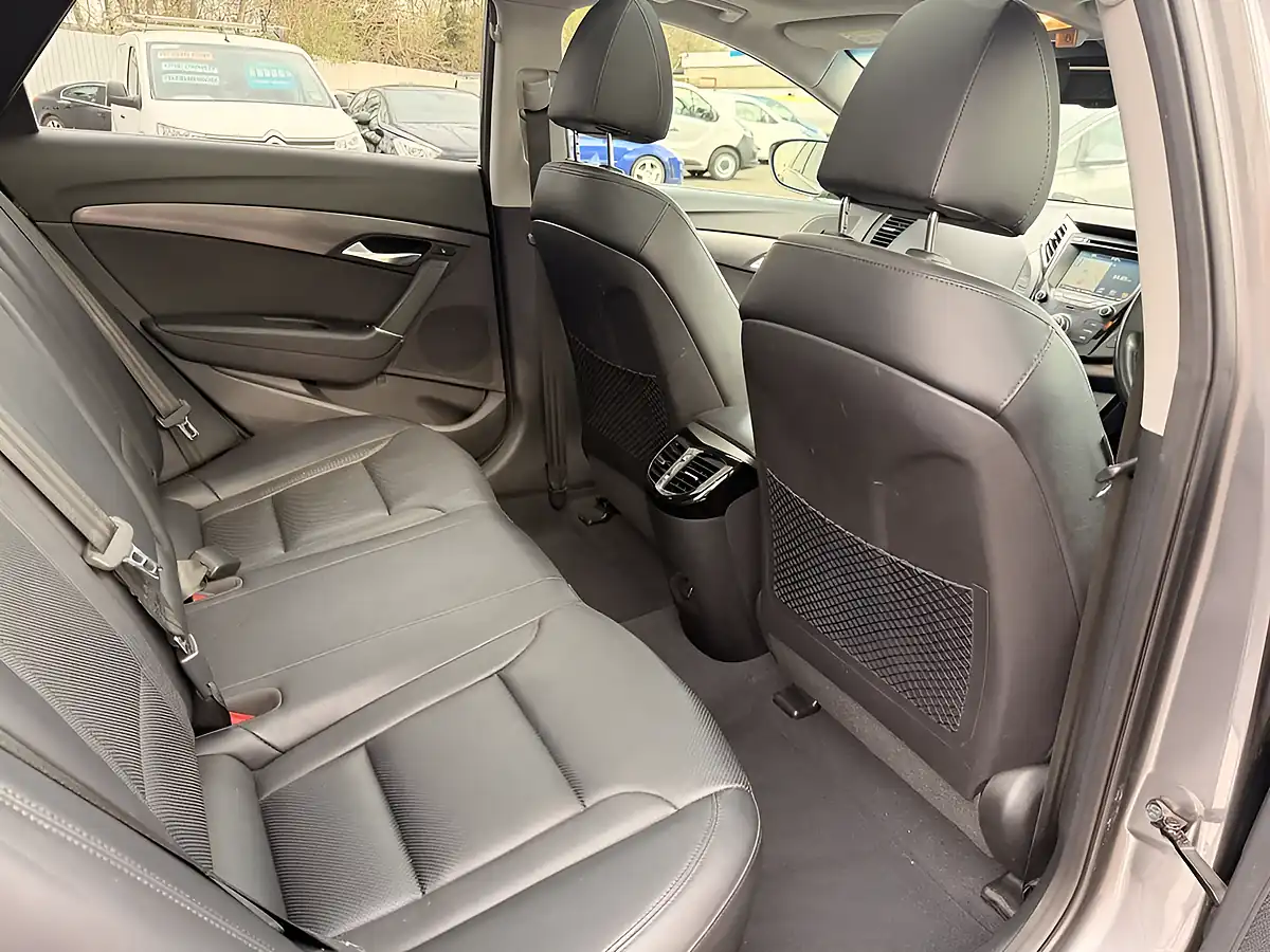 Used 2015 Hyundai i40 Premium Silver - Interior and Exterior details 19