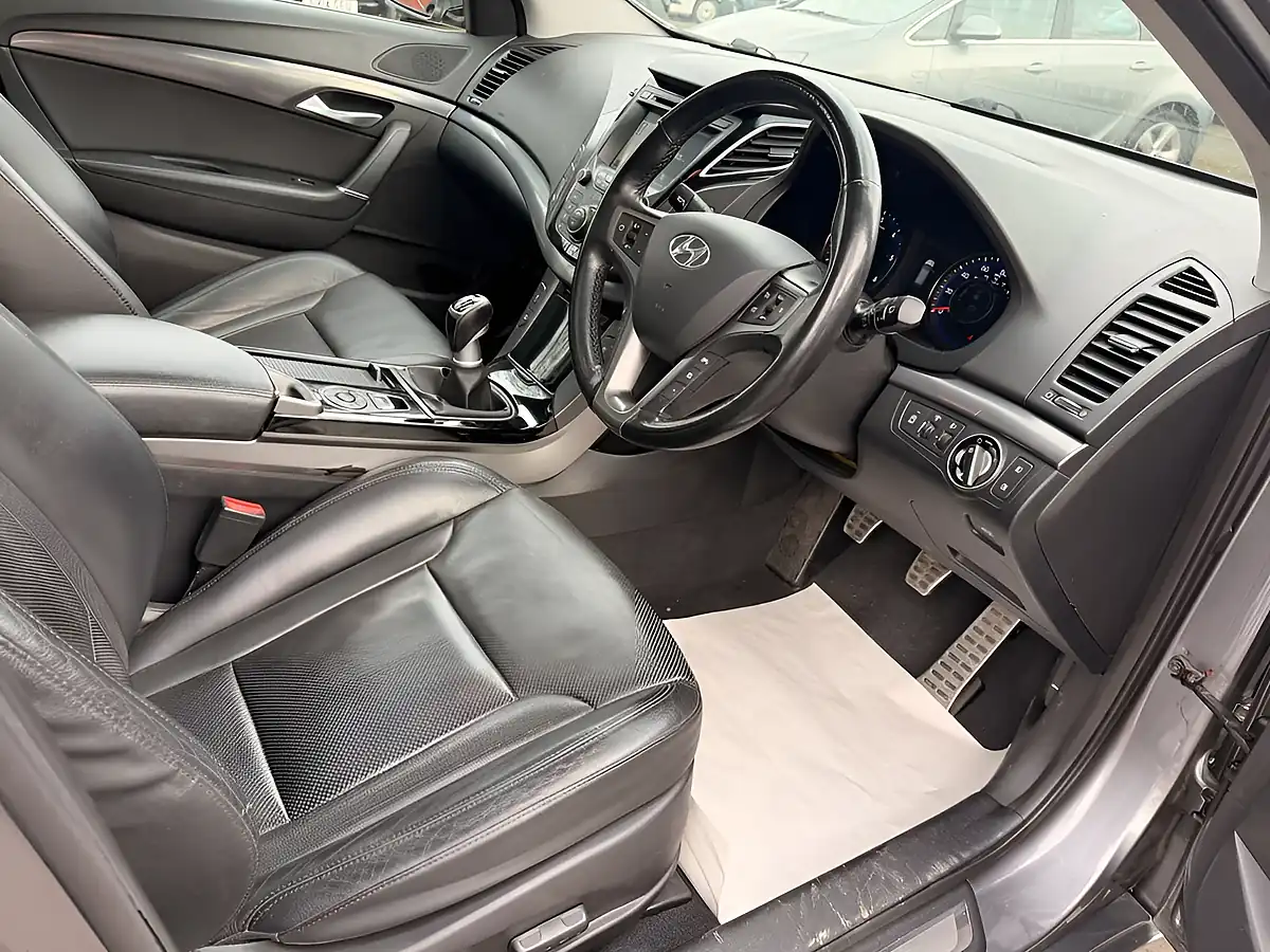Used 2015 Hyundai i40 Premium Silver - Interior and Exterior details 20
