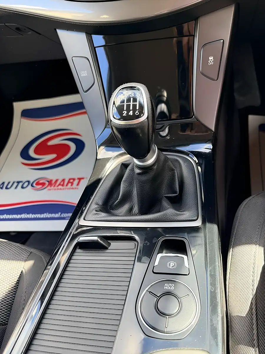 Used 2015 Hyundai I40 S Tourer Silver - Interior and Exterior details 12