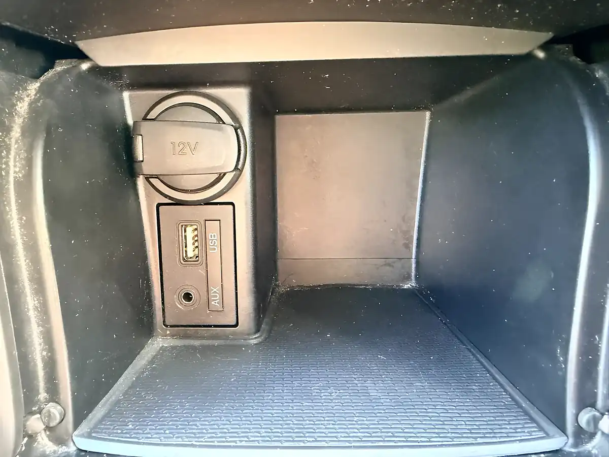 Used 2015 Hyundai I40 S Tourer Silver - Interior and Exterior details 13