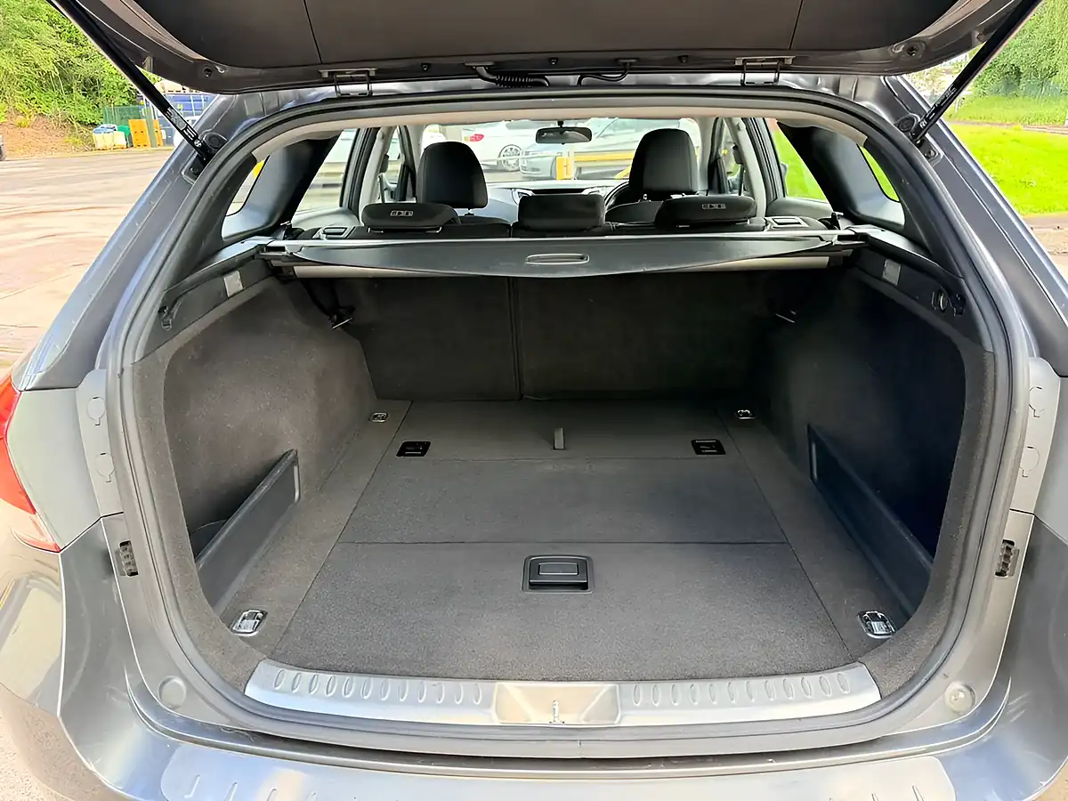 Used 2015 Hyundai I40 S Tourer Silver - Interior and Exterior details 19