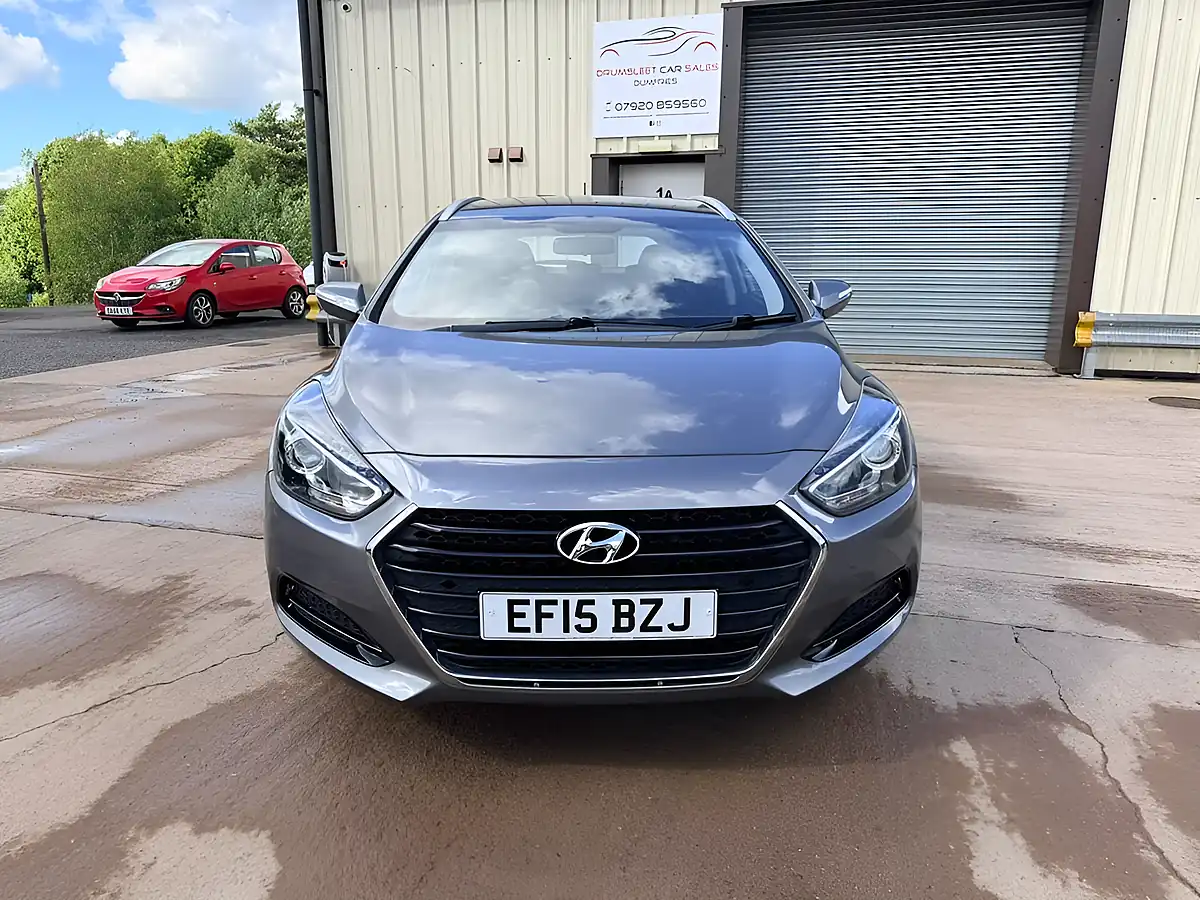 Used 2015 Hyundai I40 S Tourer Silver - Interior and Exterior details 3