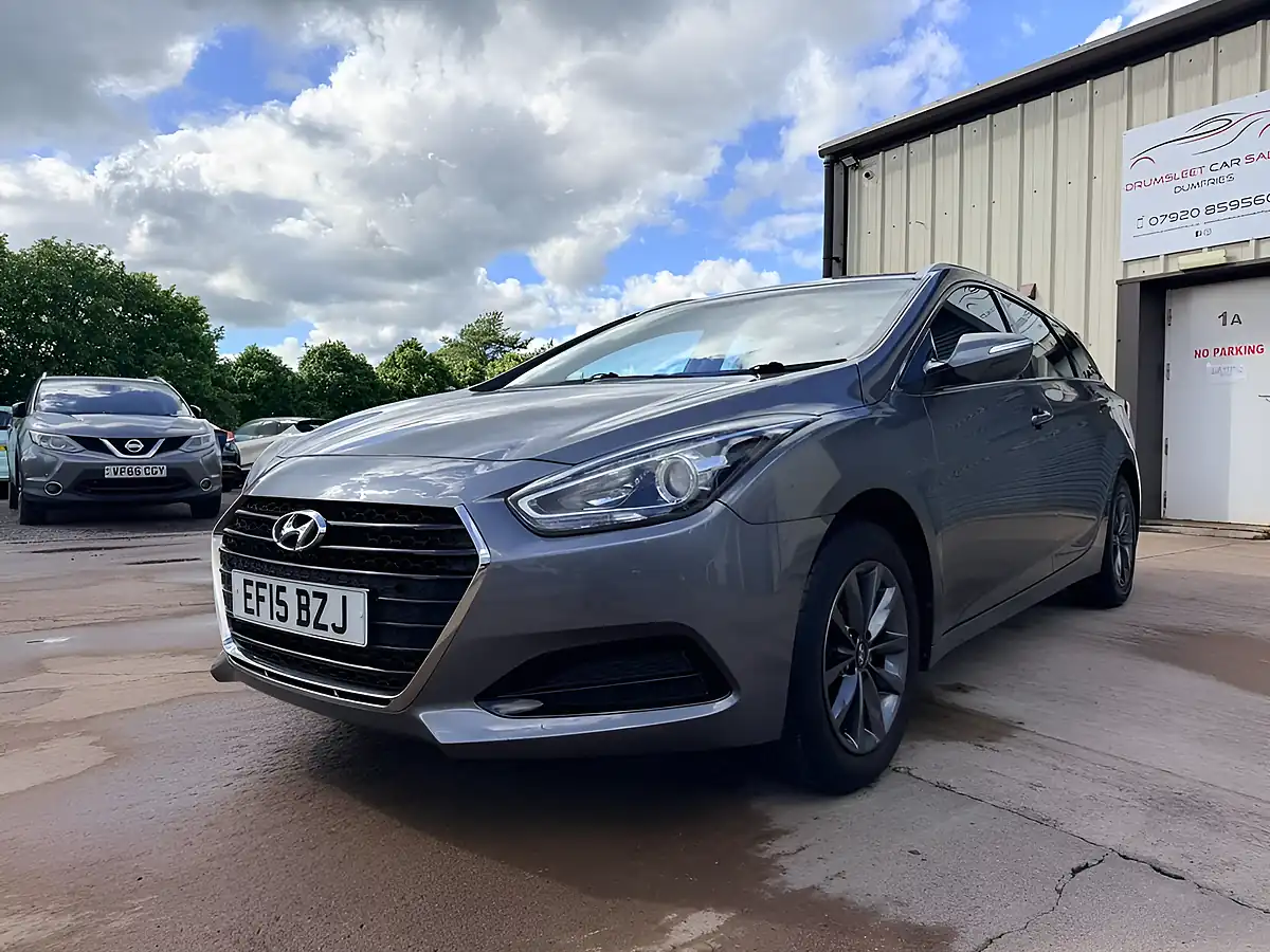 Used 2015 Hyundai I40 S Tourer Silver - Interior and Exterior details 4