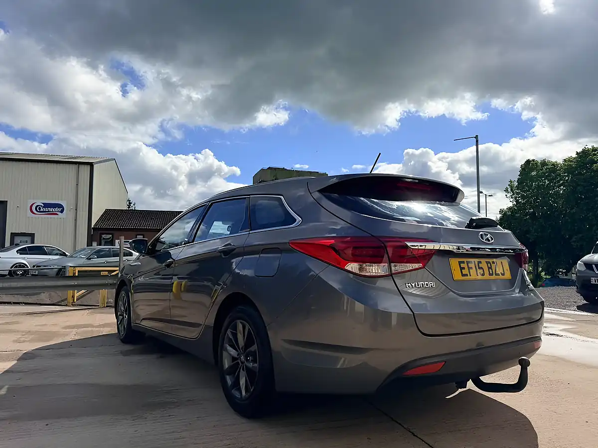 Used 2015 Hyundai I40 S Tourer Silver - Interior and Exterior details 6