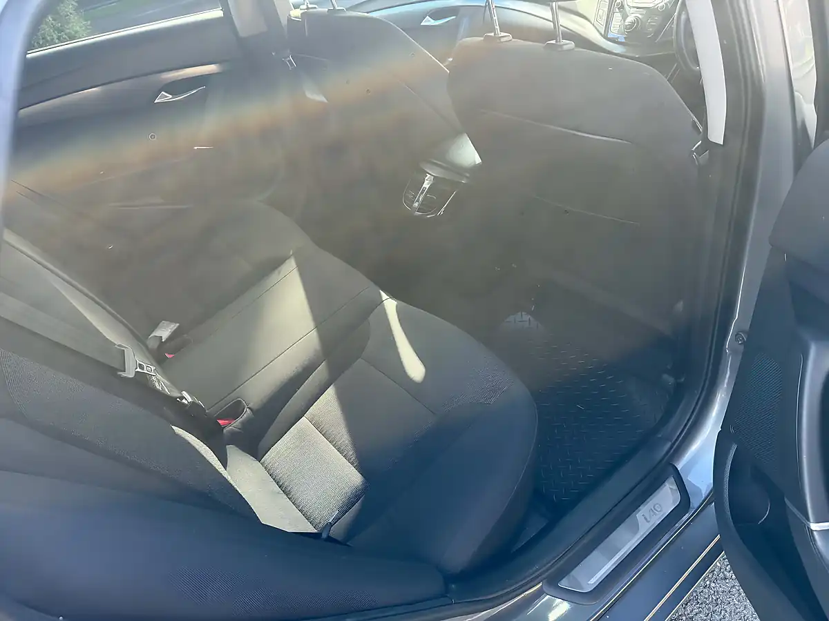 Used 2015 Hyundai i40 Se Nav - Interior and Exterior details 14