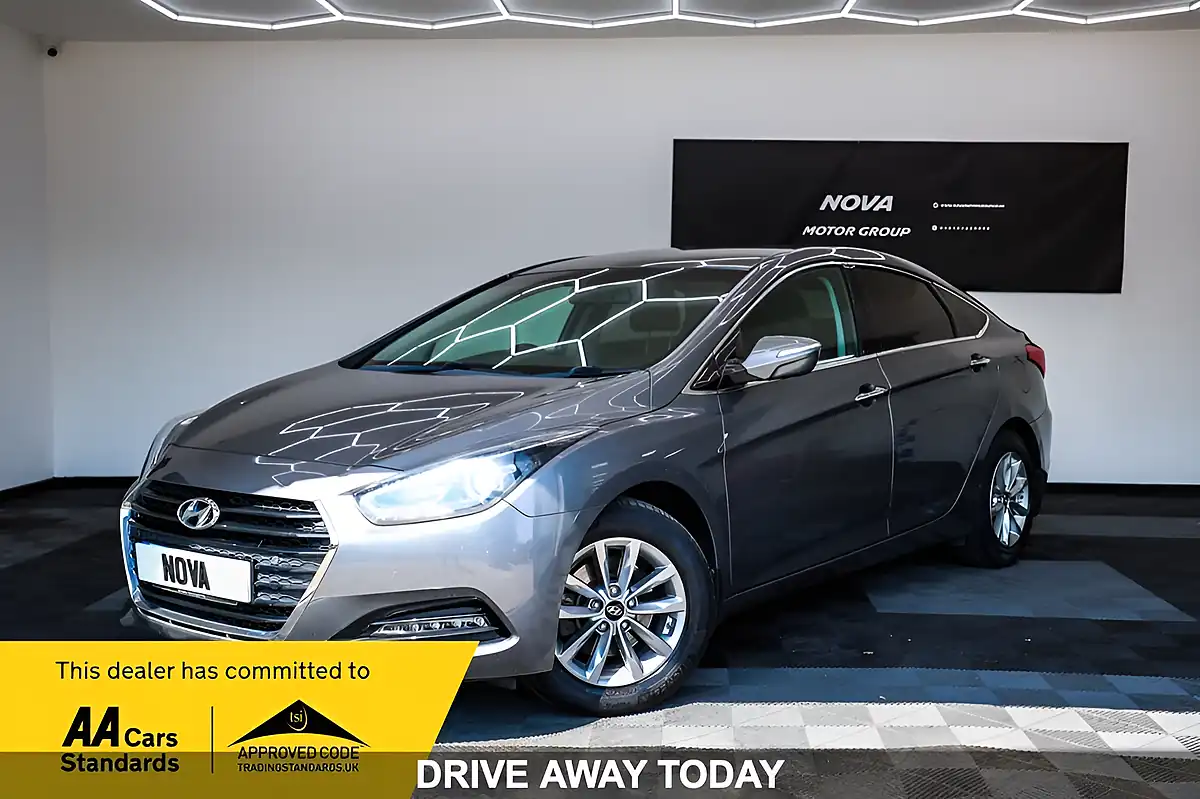Used 2015 Hyundai I40 Se Nav Silver - Front View