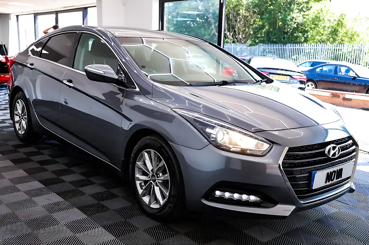 Used 2015 Hyundai I40 Se Nav Silver - Interior and Exterior details 9