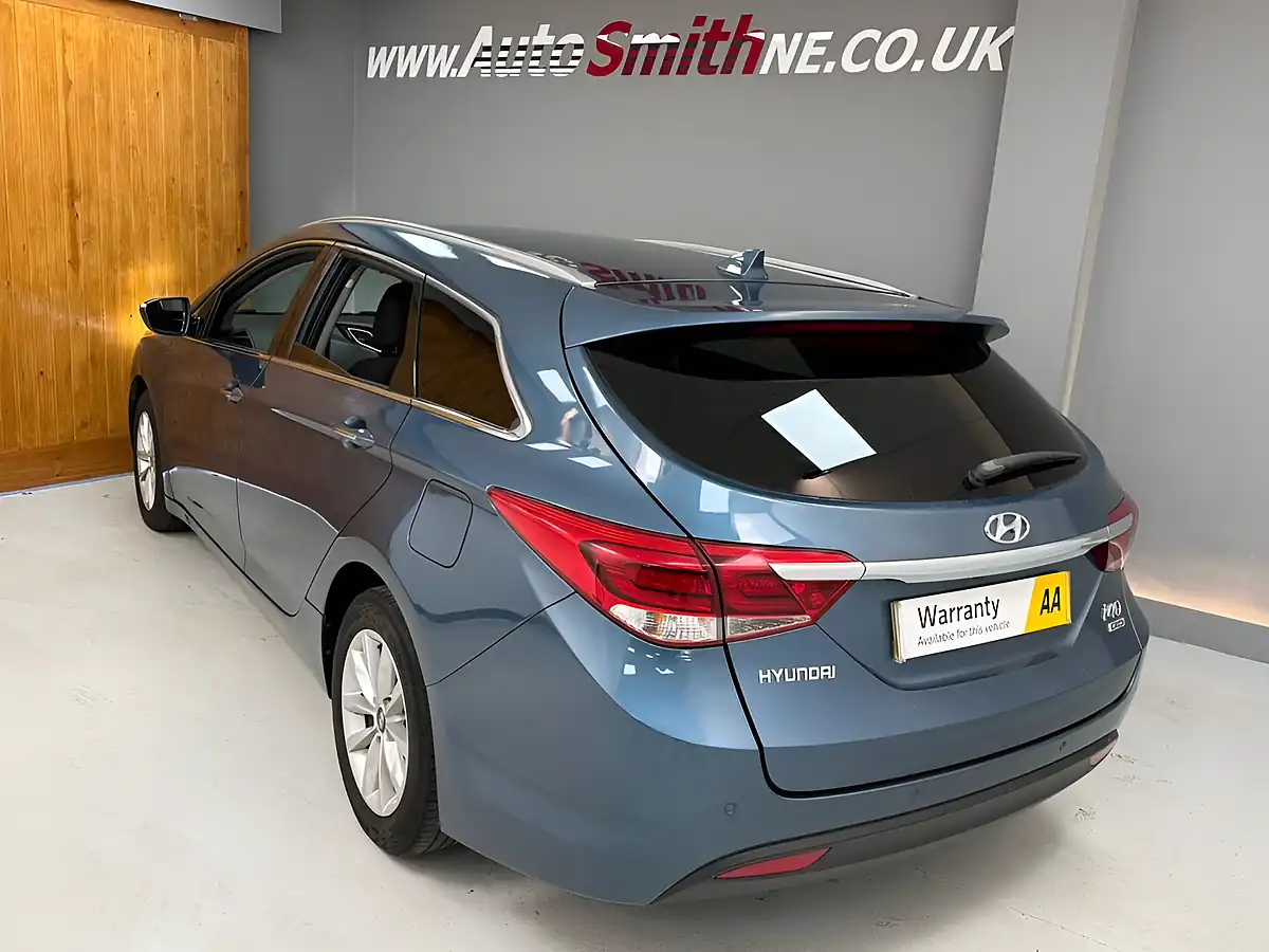 Used 2015 Hyundai i40 Se Nav Tourer Blue - Interior and Exterior details 17