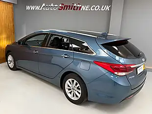 Used 2015 Hyundai i40 Se Nav Tourer Blue - Interior and Exterior details 18