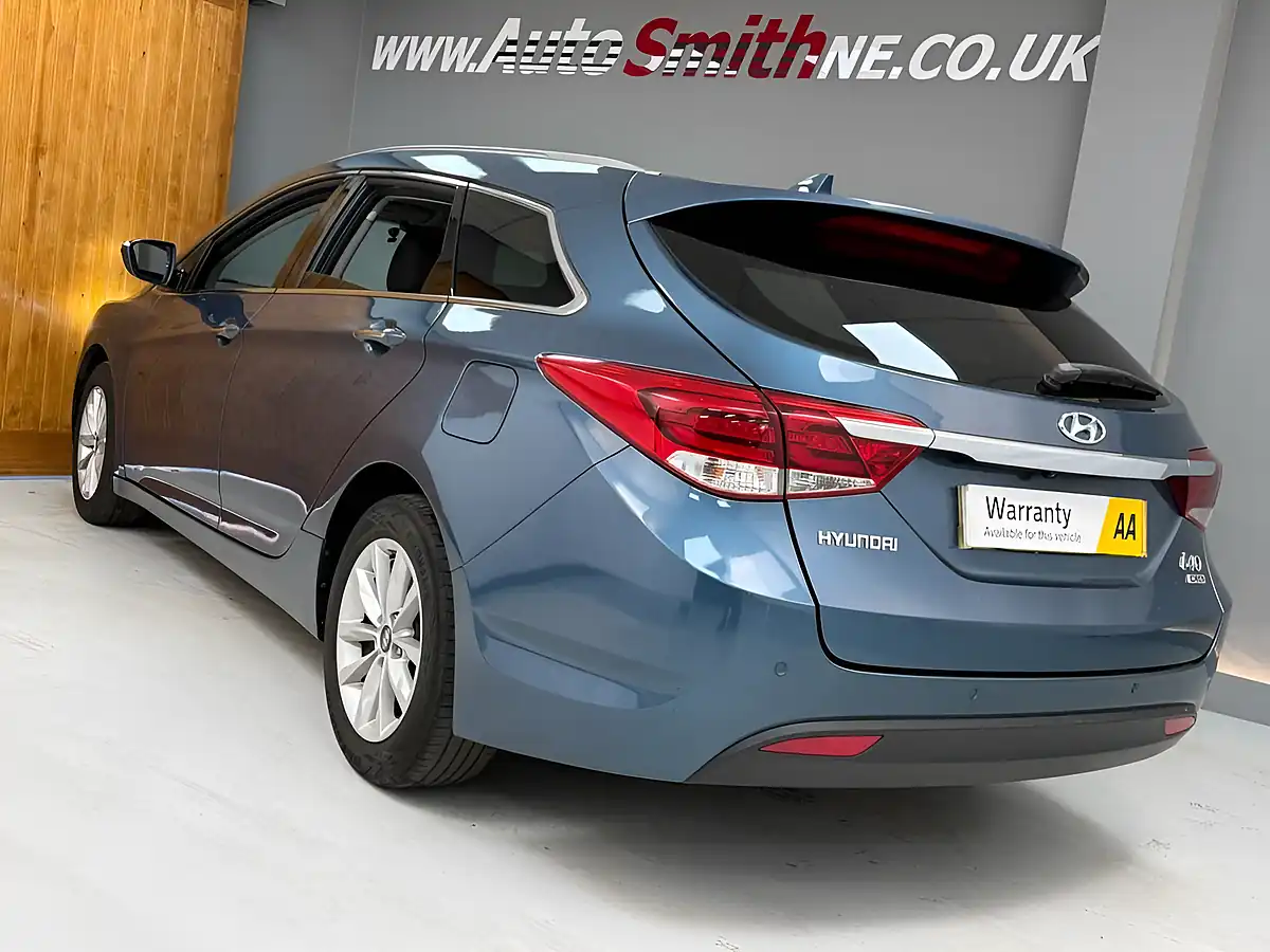 Used 2015 Hyundai i40 Se Nav Tourer Blue - Interior and Exterior details 19
