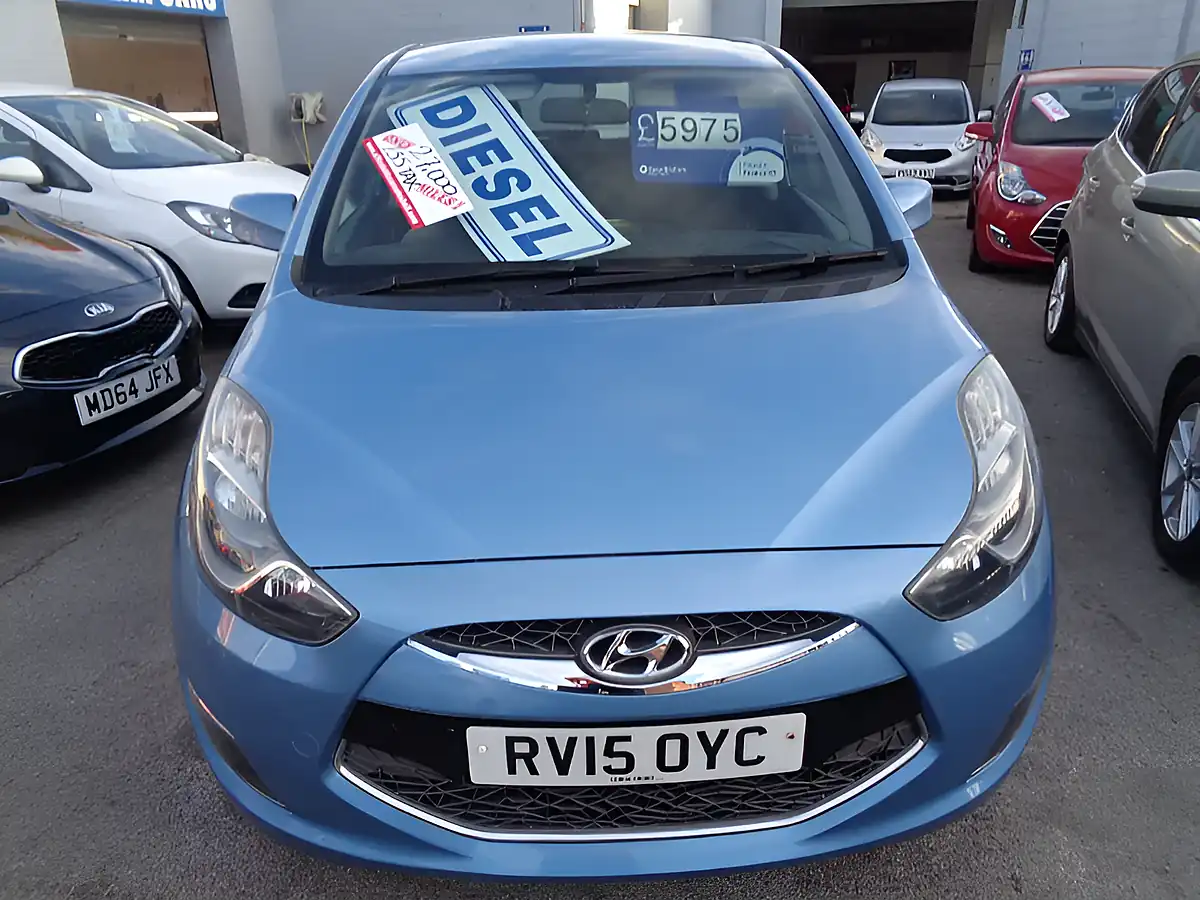 Used 2015 Hyundai ix20 Active Blue - Interior and Exterior details 14
