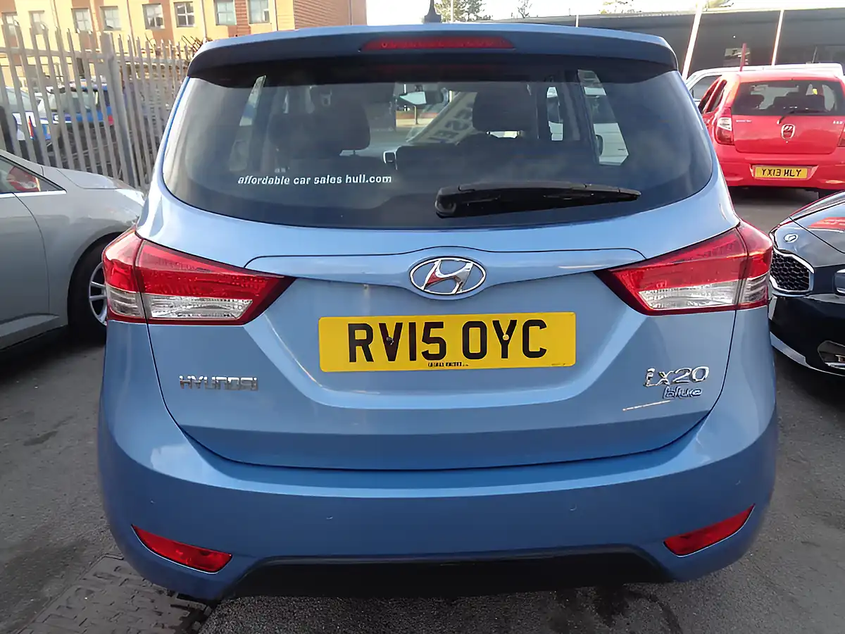 Used 2015 Hyundai ix20 Active Blue - Interior and Exterior details 15