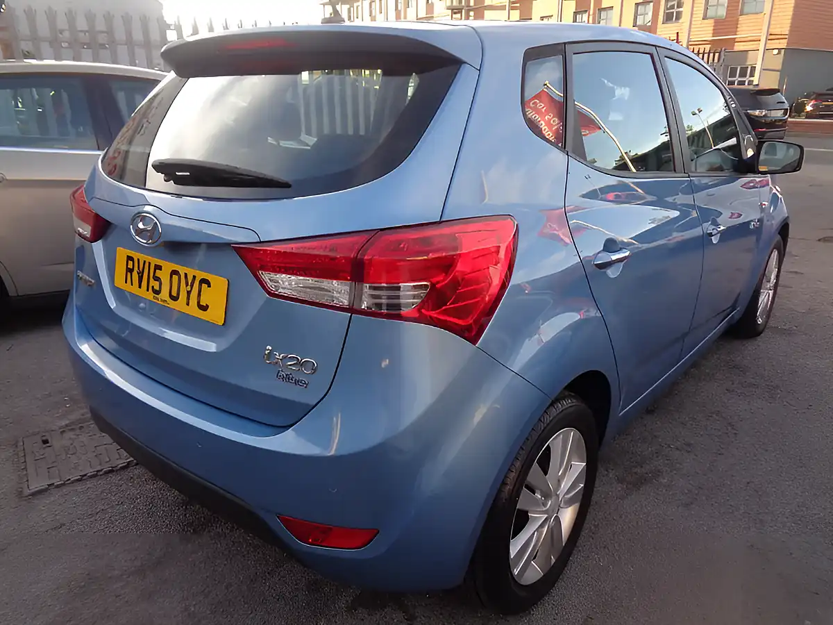 Used 2015 Hyundai ix20 Active Blue - Interior and Exterior details 4