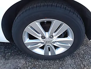 Used 2015 Hyundai ix20 Style White - Interior and Exterior details 13