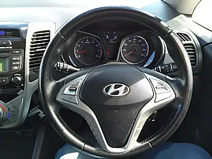Used 2015 Hyundai ix20 Style White - Interior and Exterior details 16