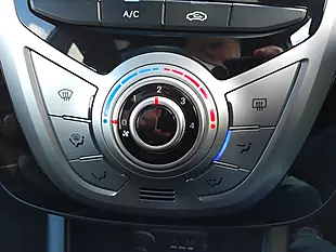 Used 2015 Hyundai ix20 Style White - Interior and Exterior details 17