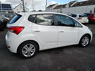 Used 2015 Hyundai ix20 Style White - Interior and Exterior details 8