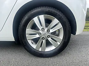 Used 2015 Hyundai Ix20 Style White - Interior and Exterior details 10