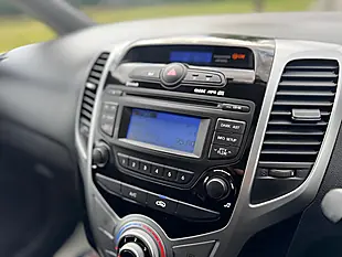 Used 2015 Hyundai Ix20 Style White - Interior and Exterior details 16