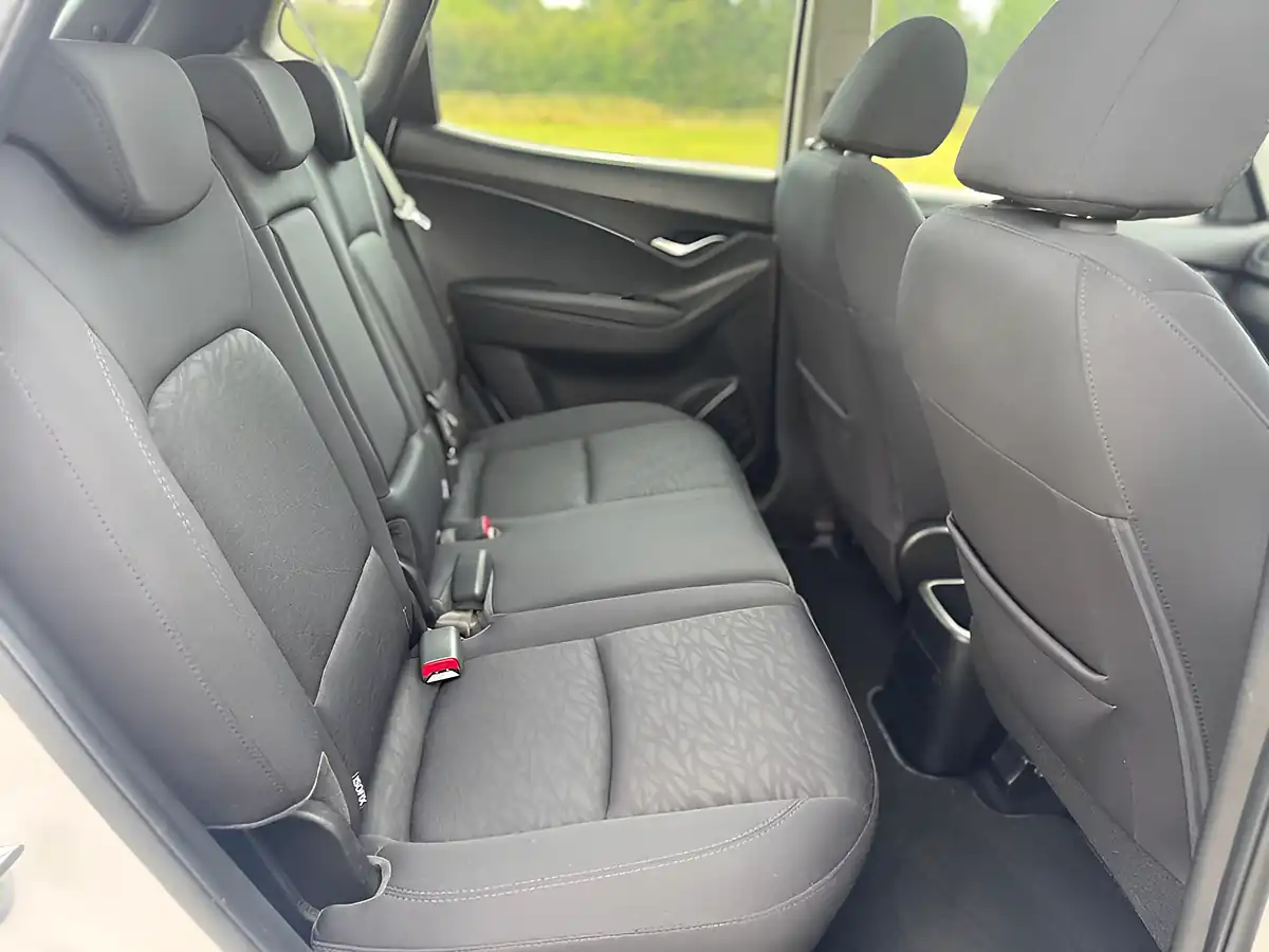Used 2015 Hyundai Ix20 Style White - Interior and Exterior details 18