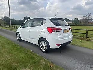Used 2015 Hyundai Ix20 Style White - Interior and Exterior details 5