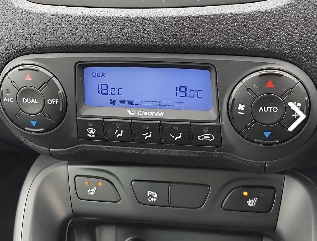 Used 2015 Hyundai Ix35 Premium Grey - Interior and Exterior details 9