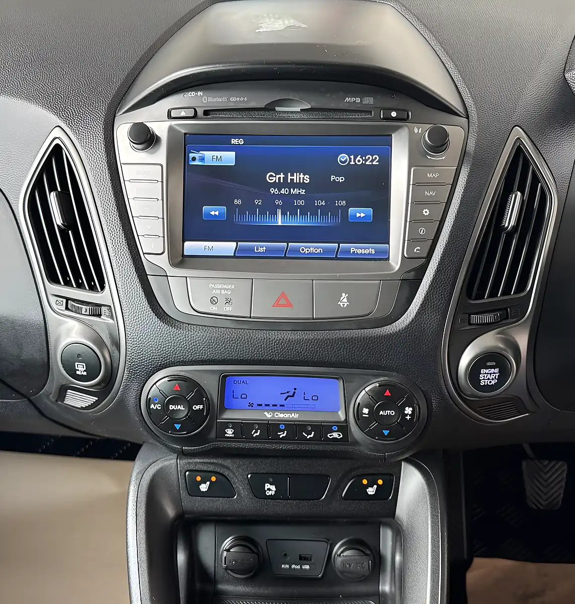 Used 2015 Hyundai IX35 Premium Grey - Interior and Exterior details 15