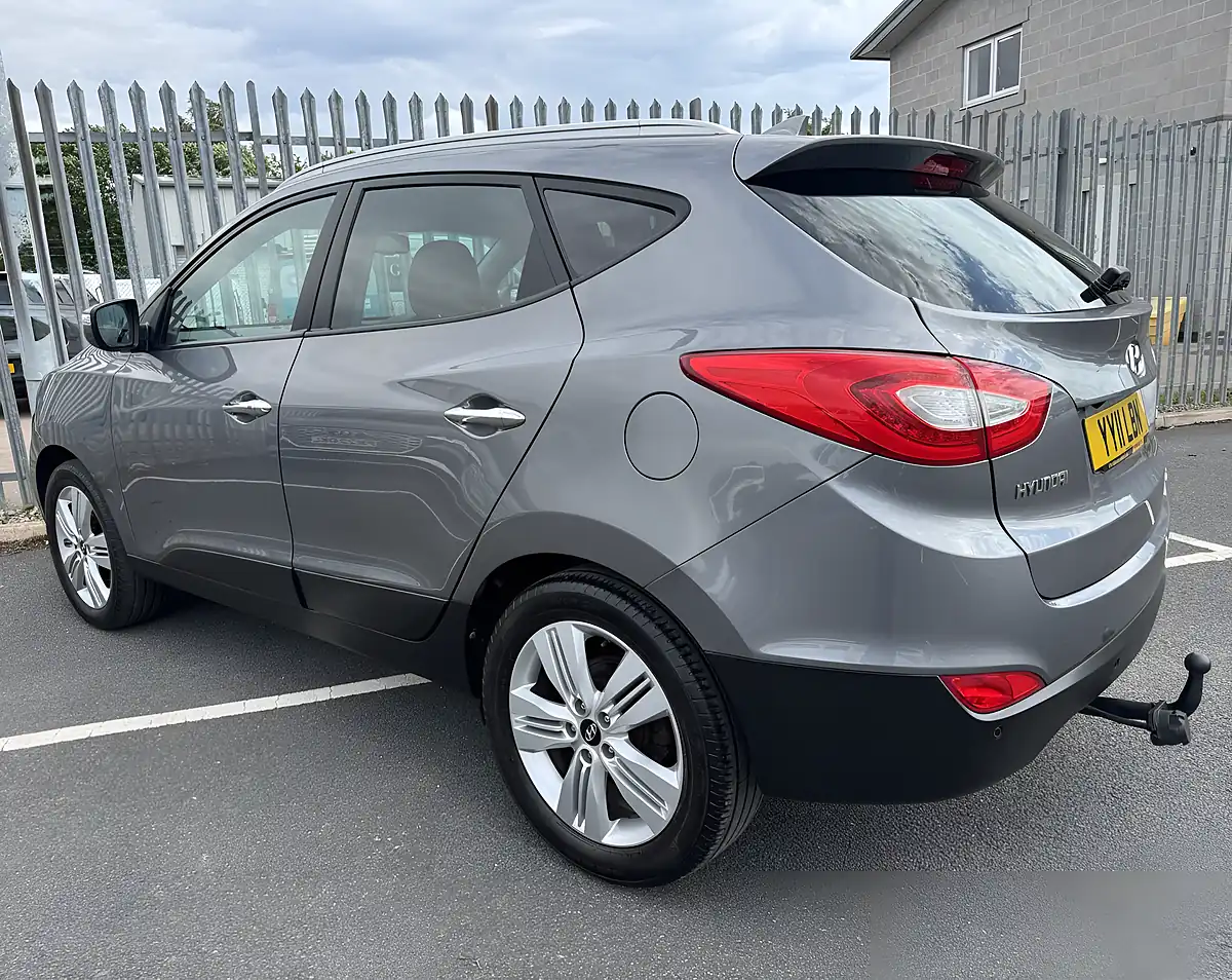 Used 2015 Hyundai IX35 Premium Grey - Interior and Exterior details 4