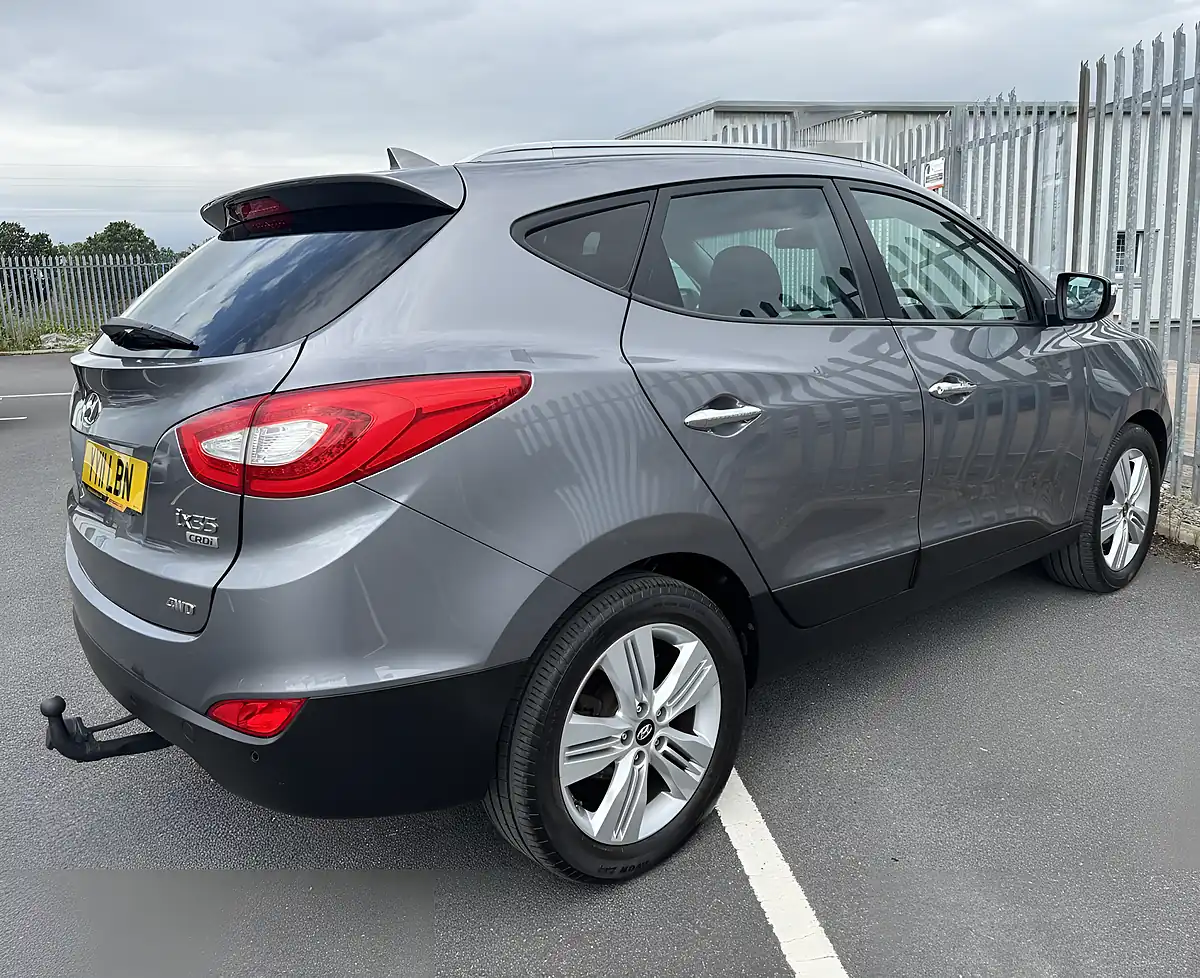 Used 2015 Hyundai IX35 Premium Grey - Interior and Exterior details 5