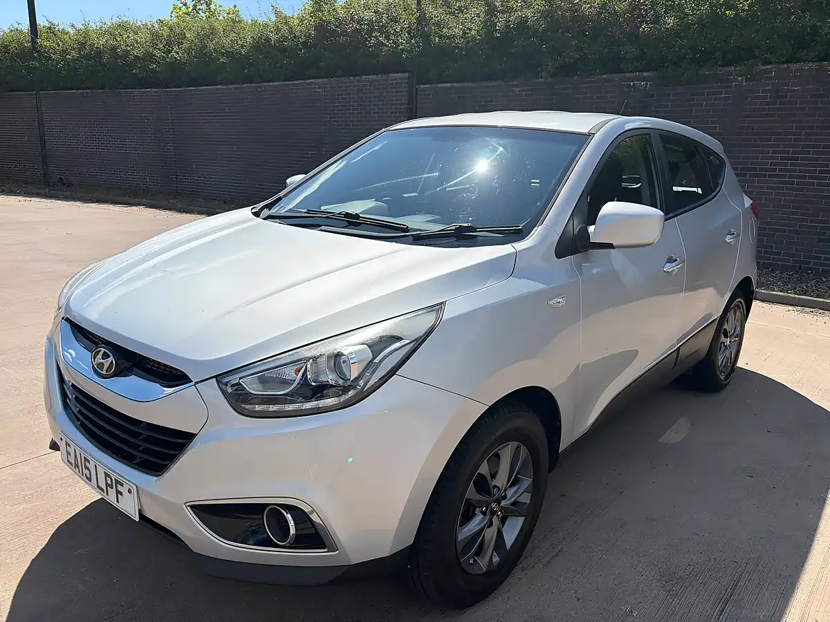 Used 2015 Hyundai IX35 S Silver - Front View
