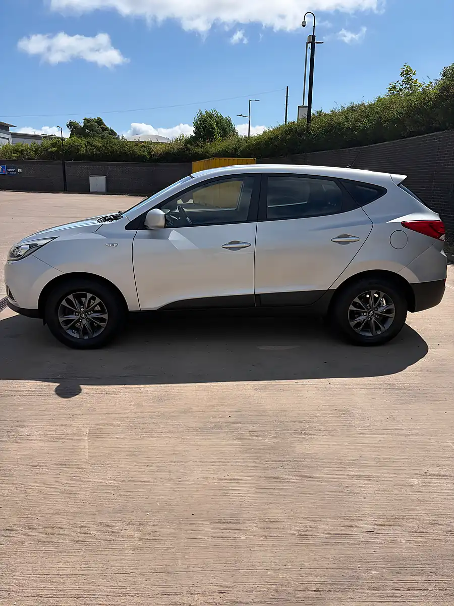 Used 2015 Hyundai IX35 S Silver - Interior and Exterior details 2