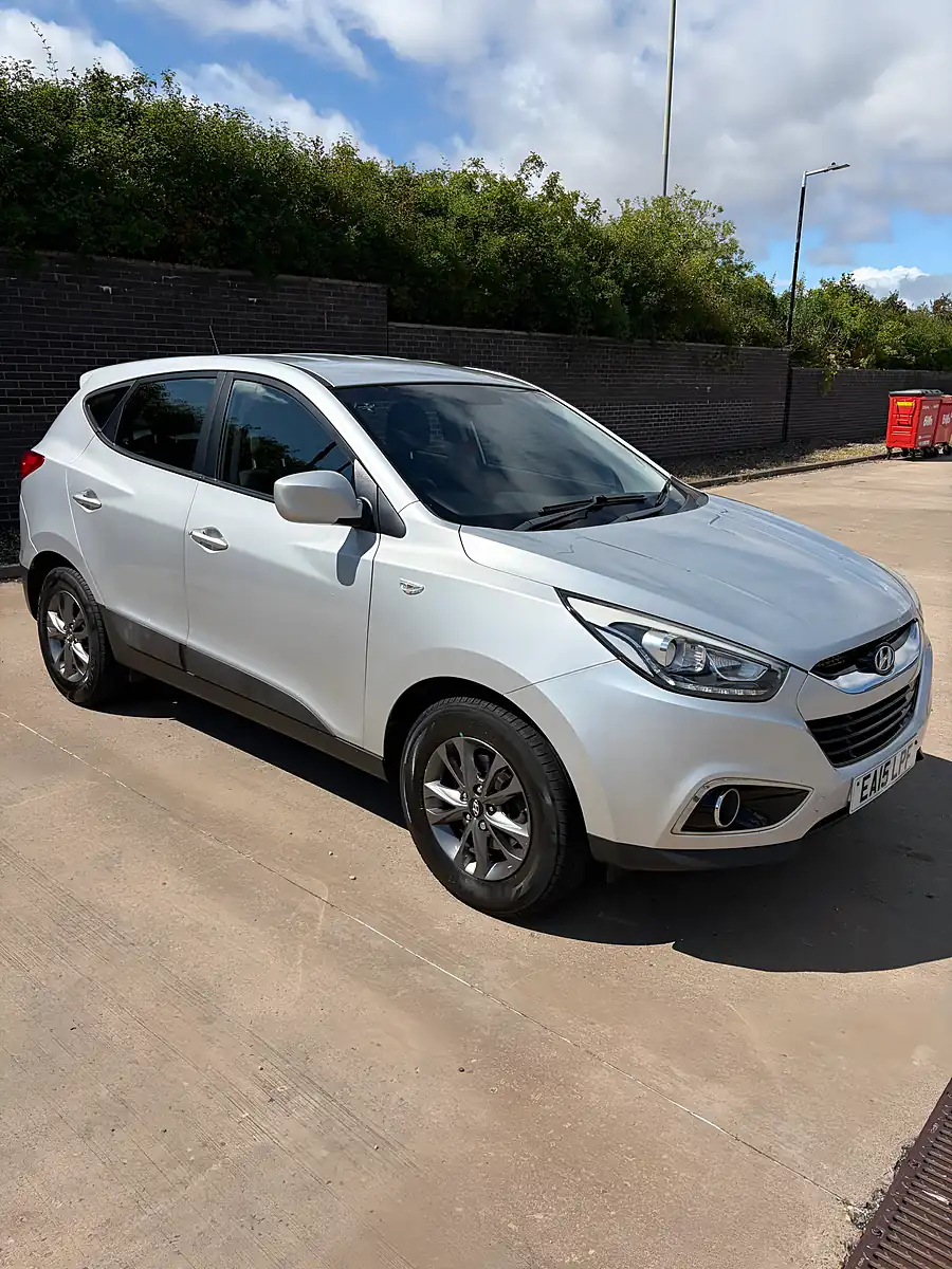 Used 2015 Hyundai IX35 S Silver - Interior and Exterior details 7