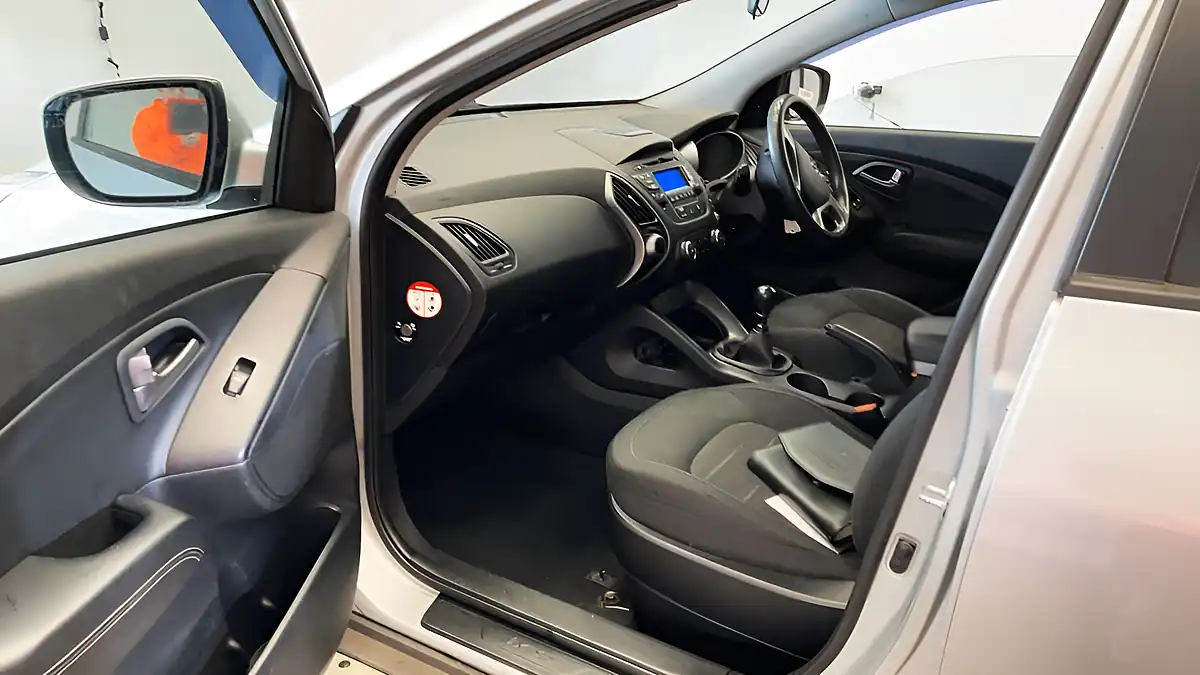 Used 2015 Hyundai Ix35 S Silver - Interior and Exterior details 9