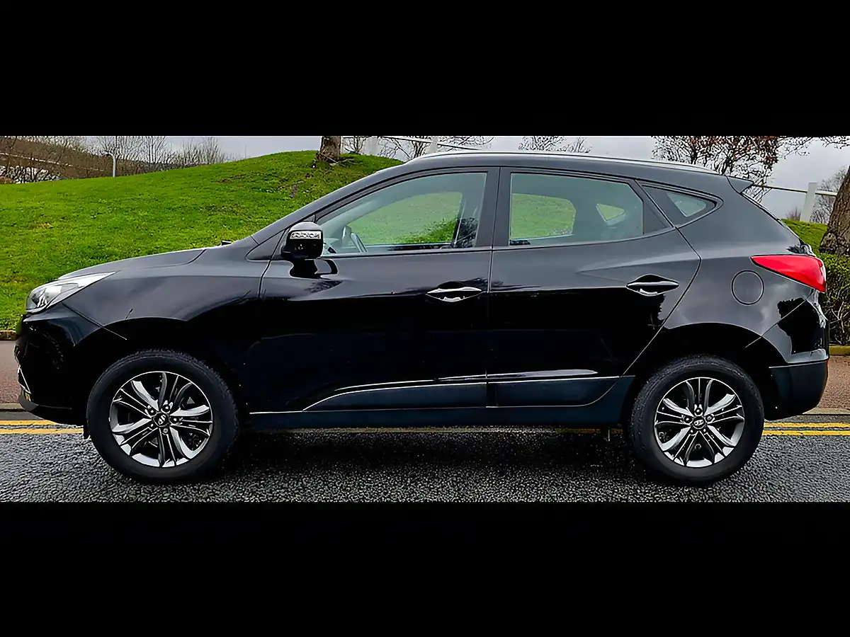 Used 2015 Hyundai IX35 Se Black - Interior and Exterior details 8