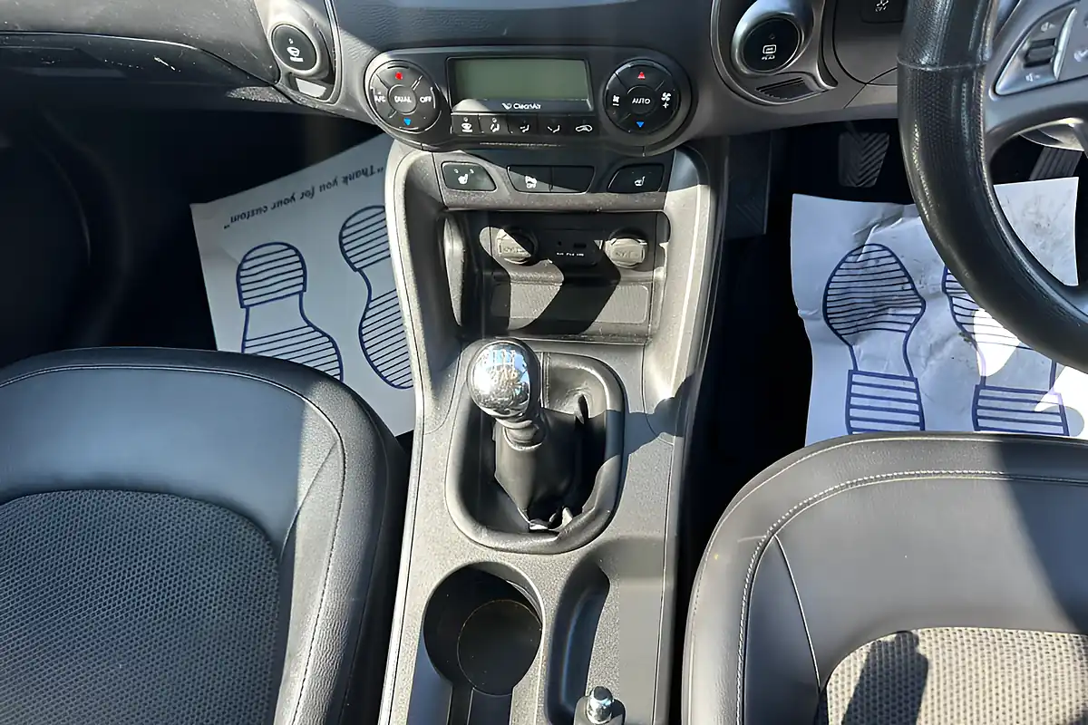 Used 2015 Hyundai ix35 Se Black - Interior and Exterior details 14