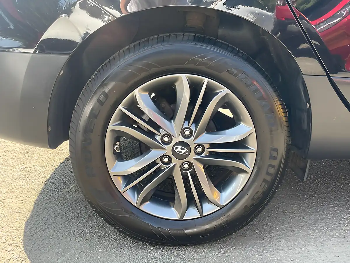 Used 2015 Hyundai ix35 Se Black - Interior and Exterior details 9