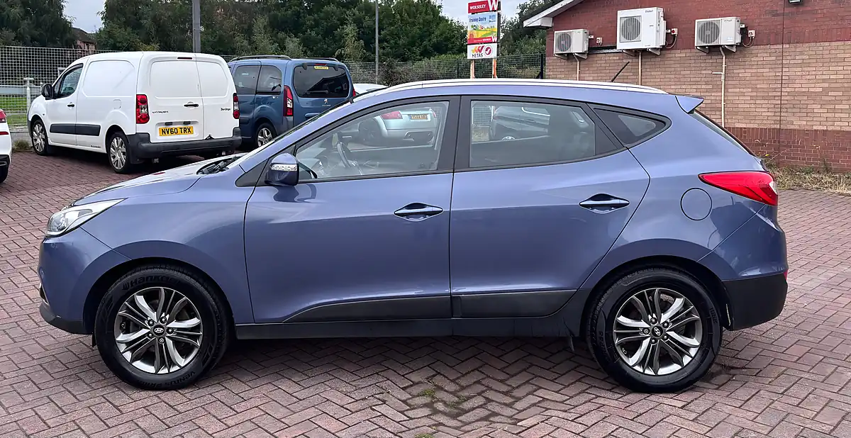 Used 2015 Hyundai IX35 Se Blue - Interior and Exterior details 5