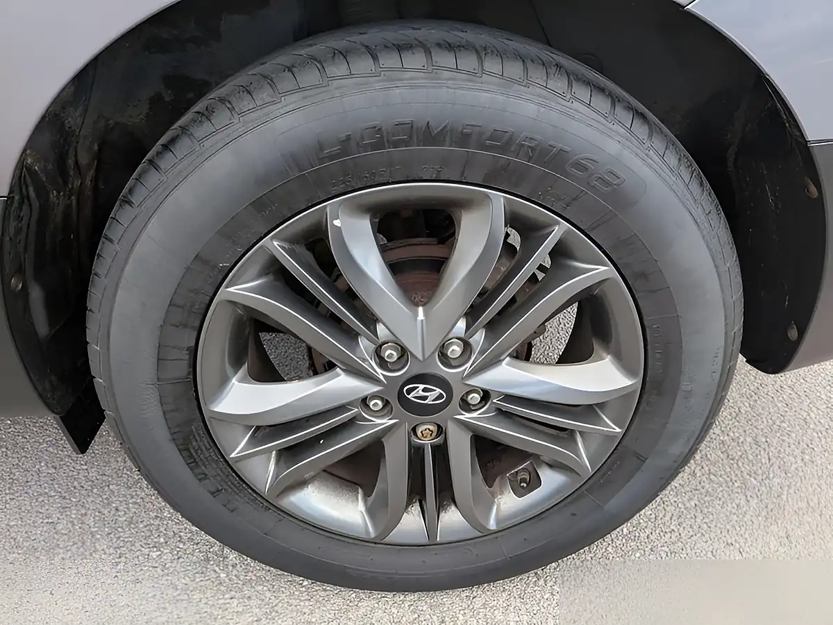 Used 2015 Hyundai ix35 Se Grey - Interior and Exterior details 9