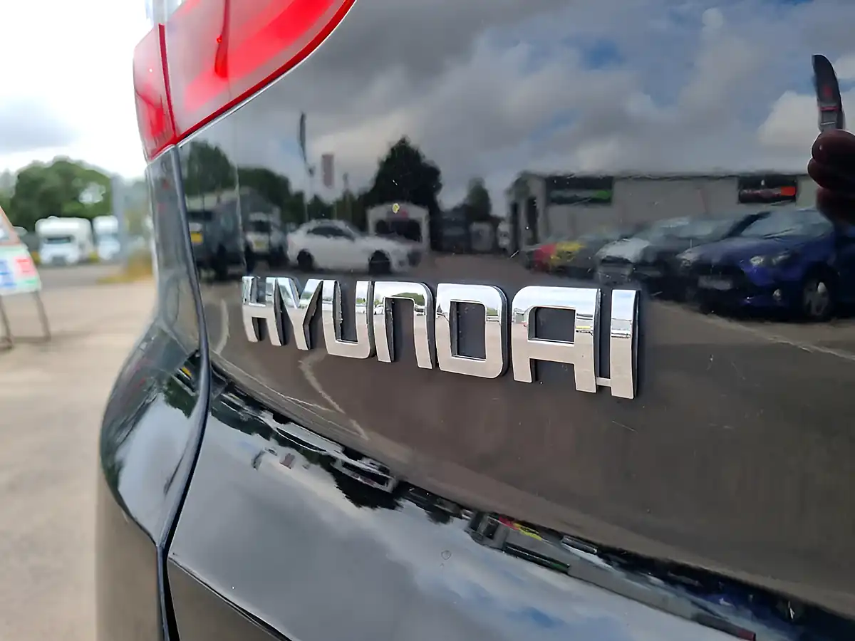 Used 2015 Hyundai ix35 Se Phantom Black Metallic - Interior and Exterior details 10